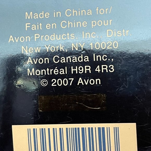 Avon White Opalesque Medallion Necklace Earrings Gift Set (2007) - Picture 10 of 11